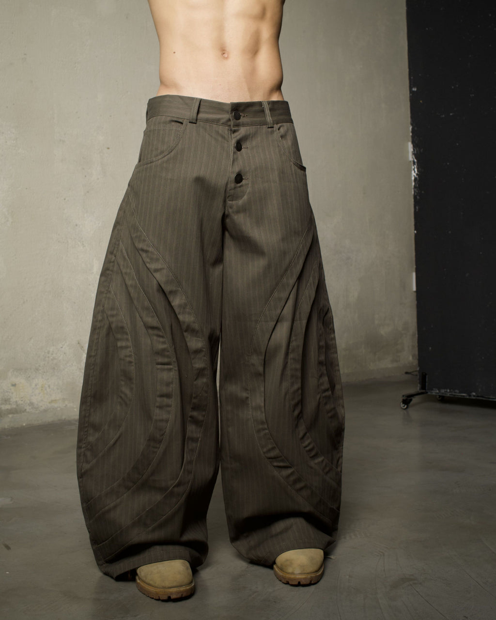 08-AW SCULPT PANTS